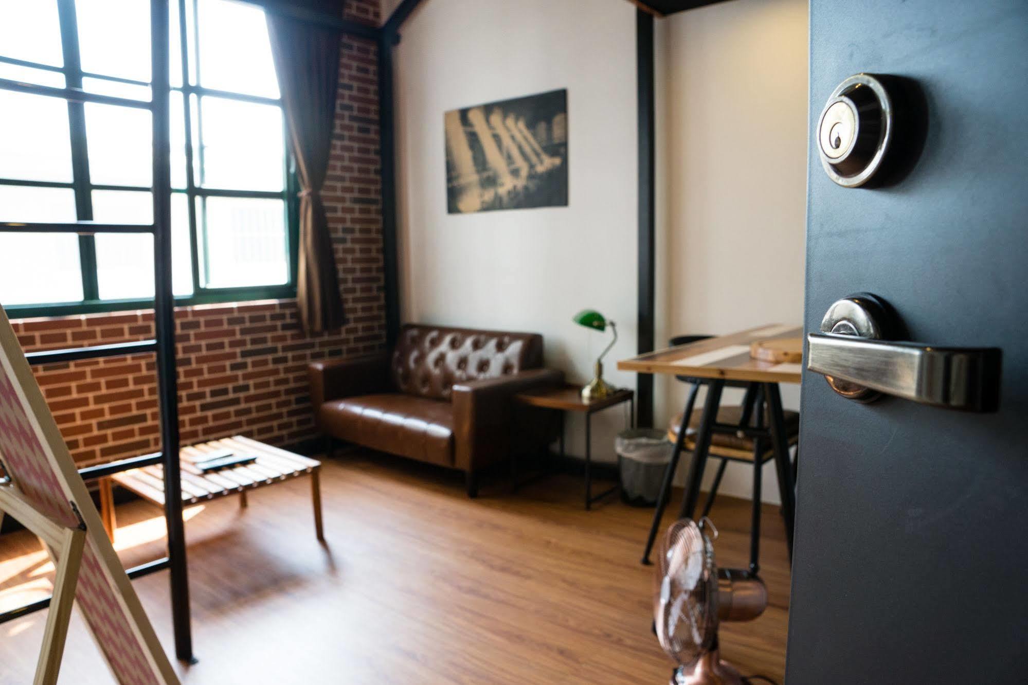 Loft Wo Design Inn Tainan Exterior foto